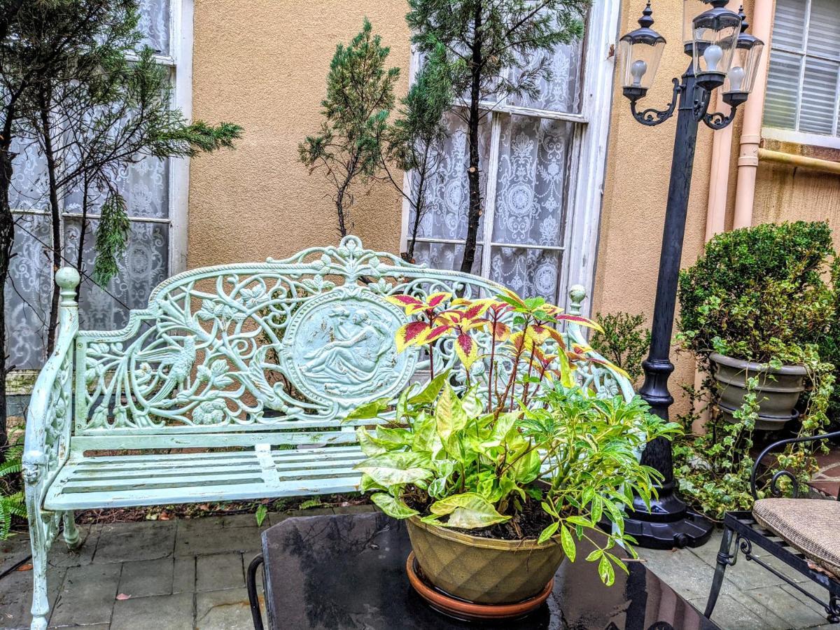 Parisian Courtyard Inn New Orleans Bagian luar foto